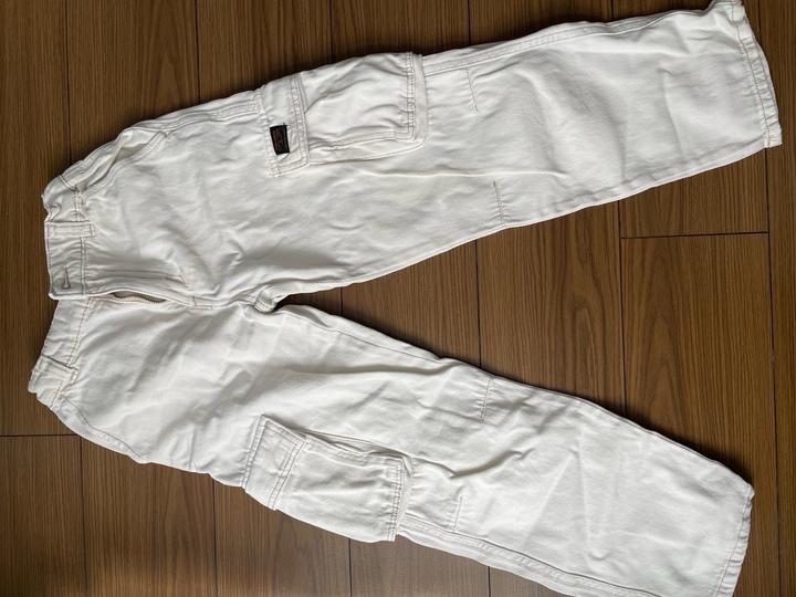 белые джинсы Zara