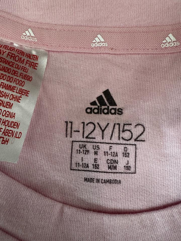 Футболка от adidas для девочек