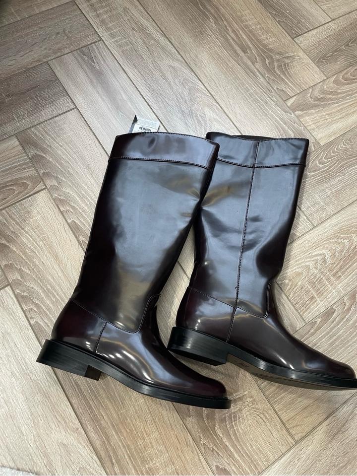Сапоги цвета бургунди Zara