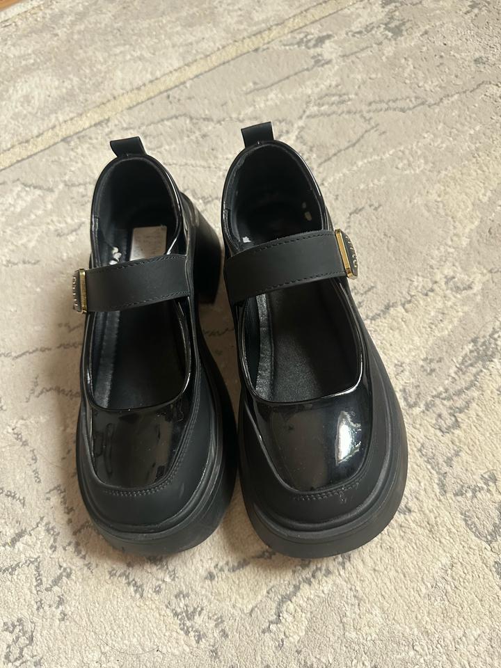 Чёрные лоферы Miu Miu 🖤