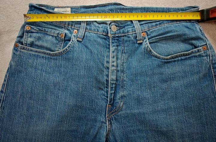 Джинсы