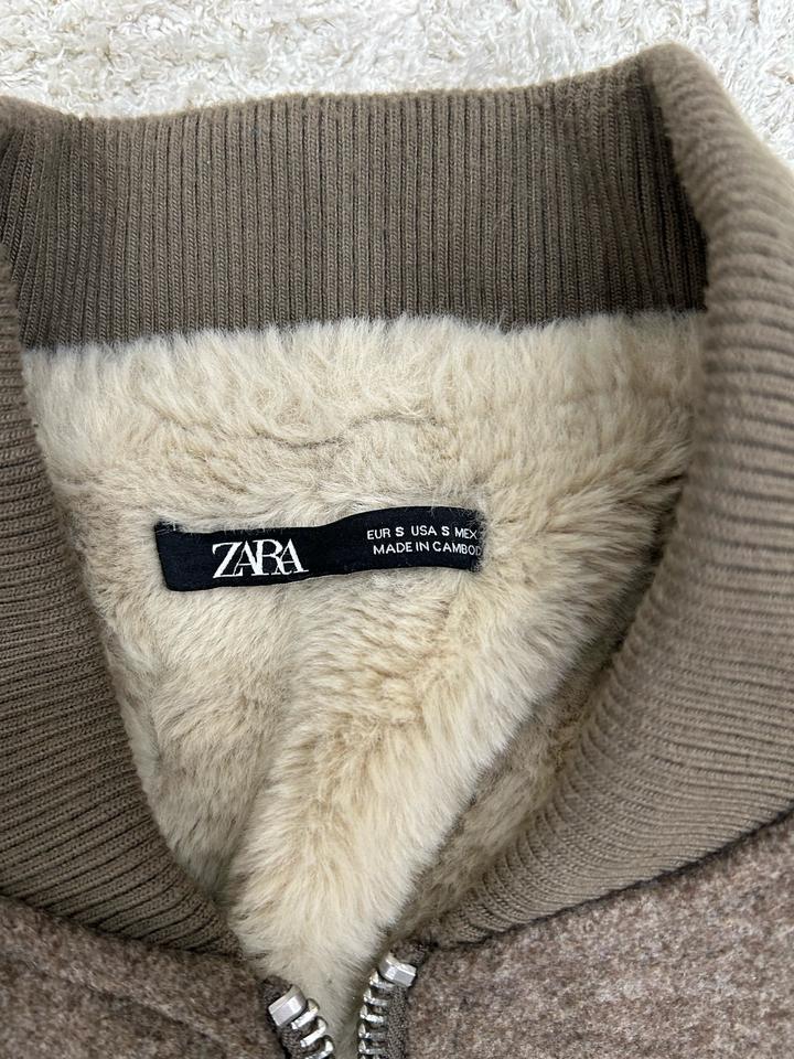 Бомбер Zara