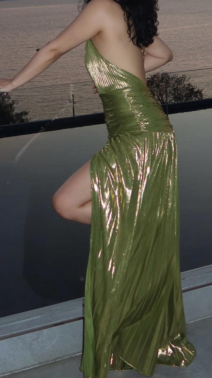 Шикарное платье