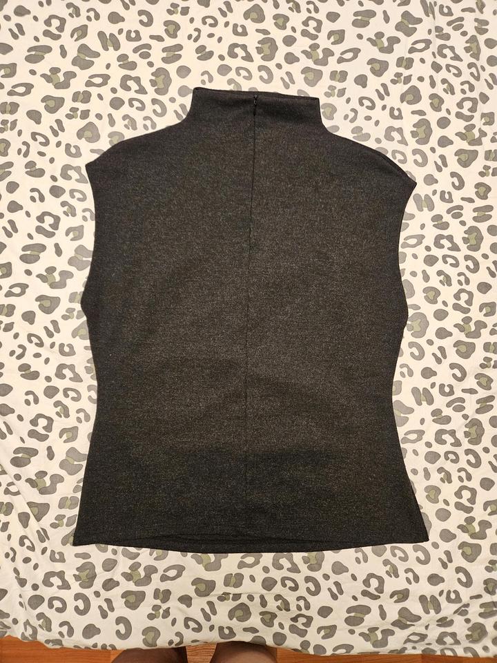 Серая жилетка Zara