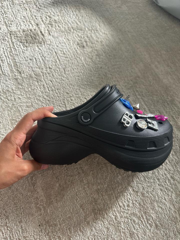 Новые Balenciaga x Crocs 36 размер.