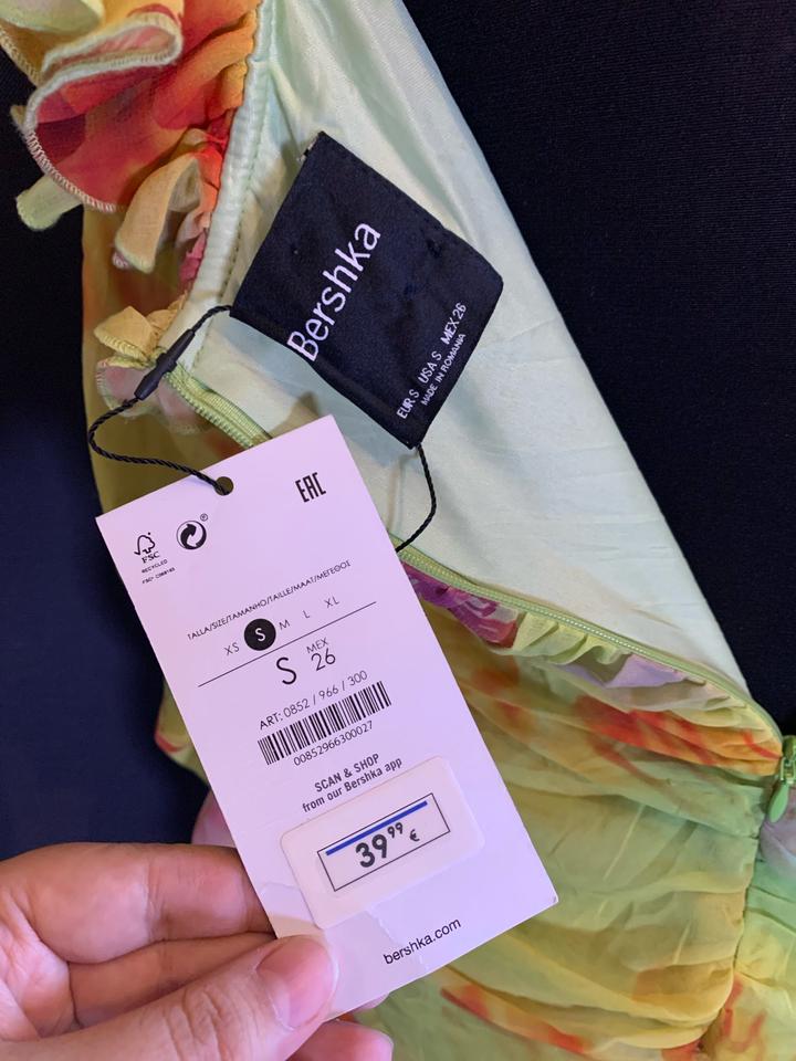 Платье Bershka