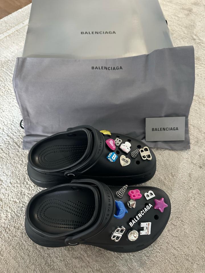 Новые Balenciaga x Crocs 36 размер.