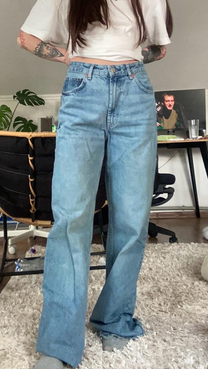 Голубые джинсы 28