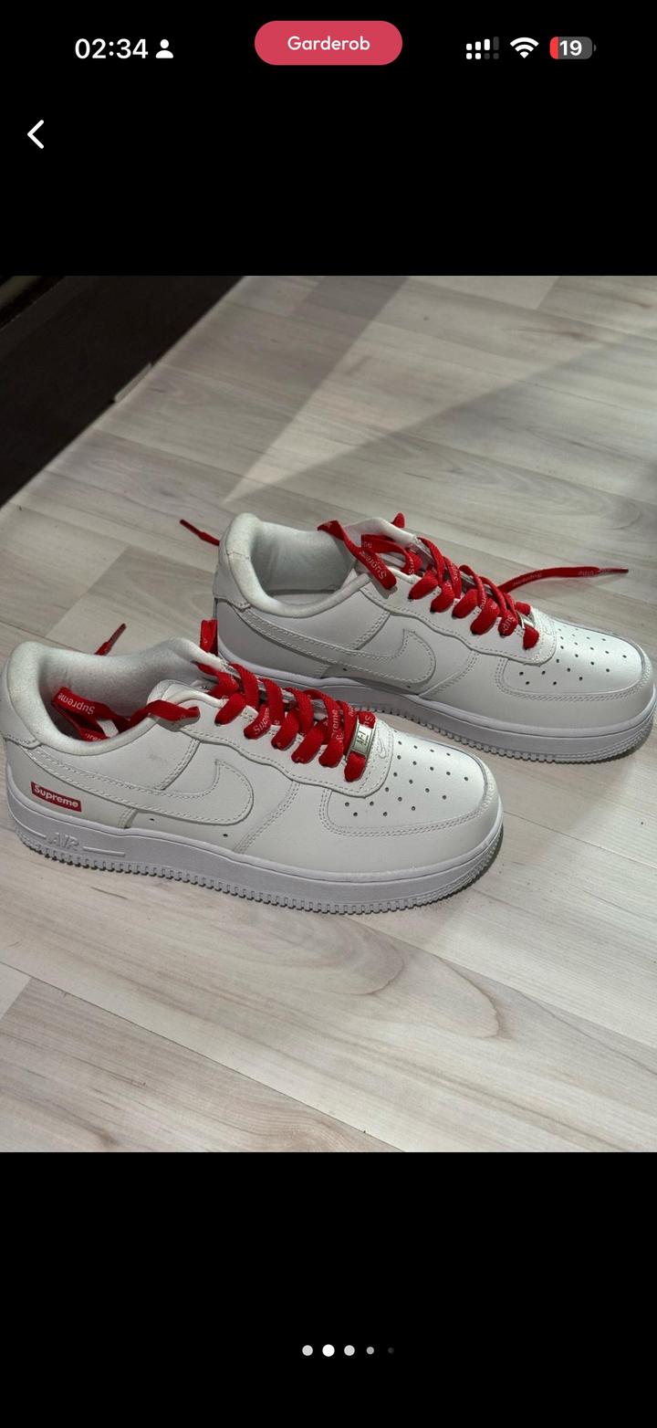 Новые кроссовки Nike air supreme