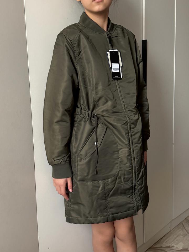 Продам удлинений бомбер