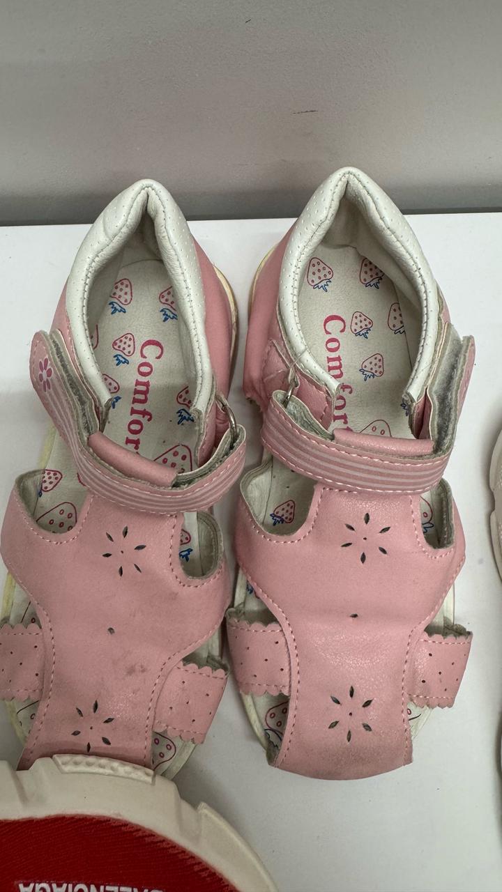 Кроссовки и сандали