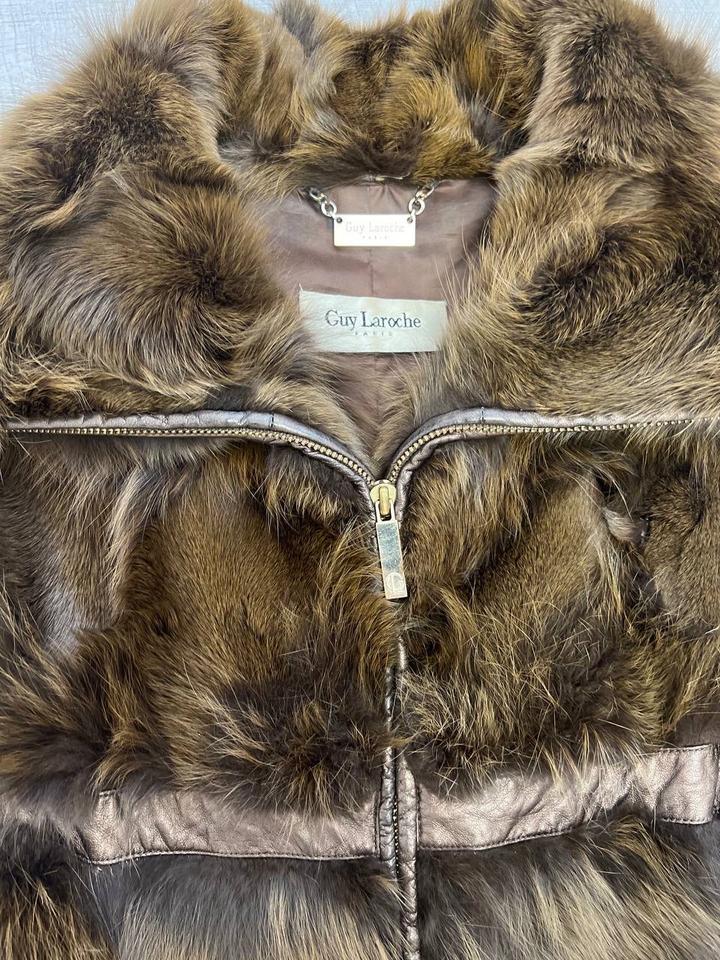 Меховая жилетка