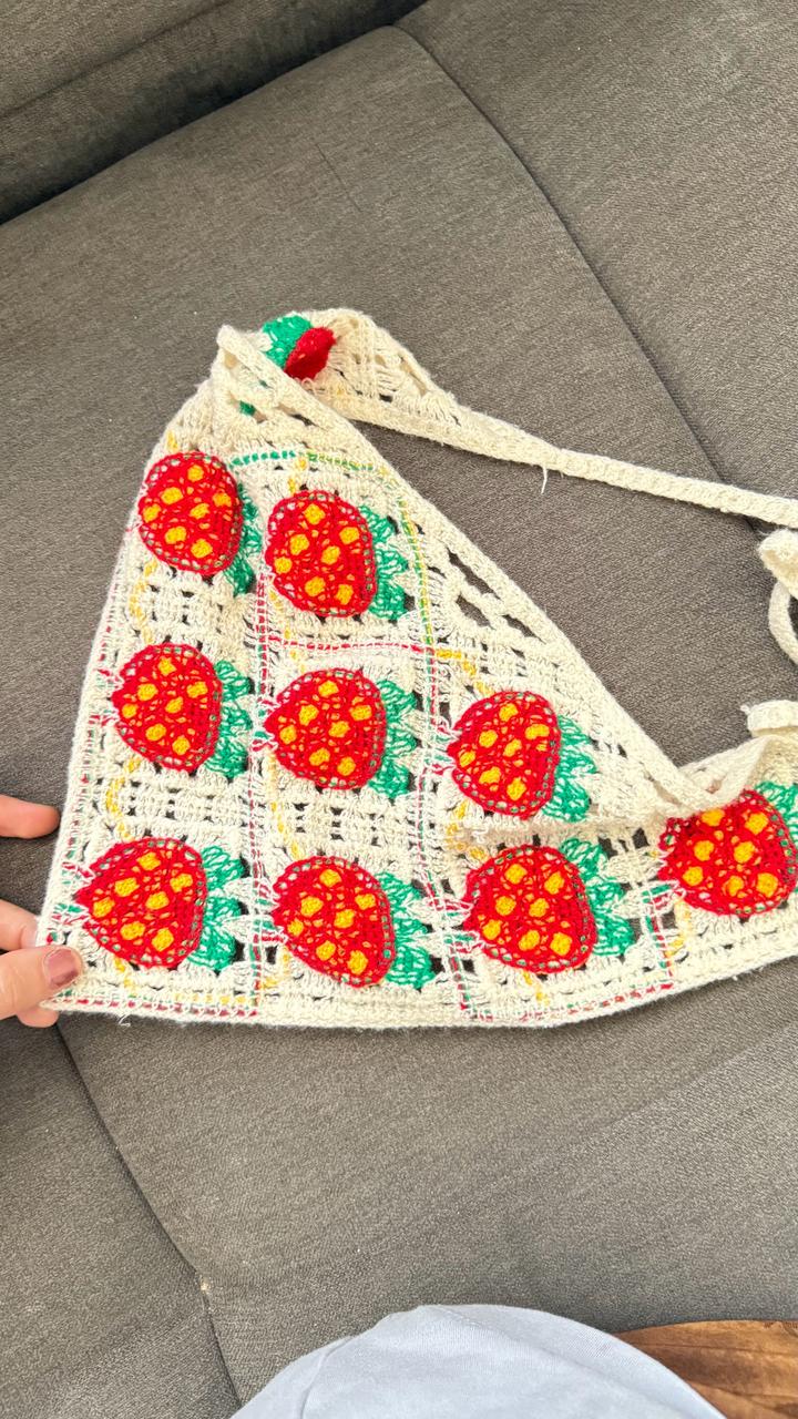 Повязка баска вязаный клубничка