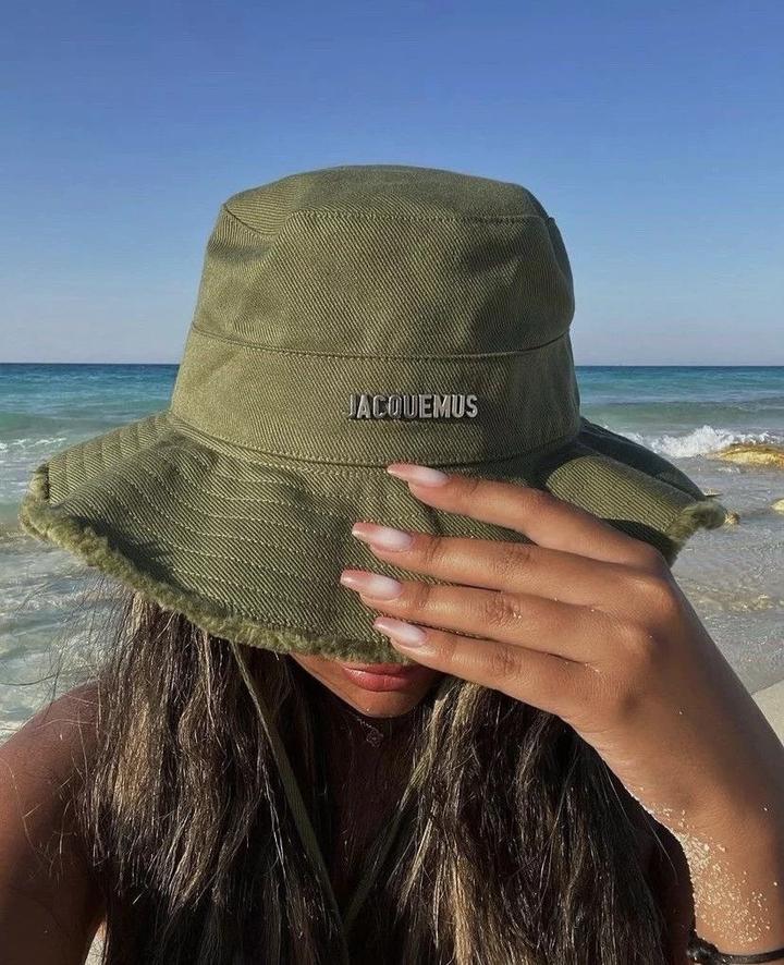 Панама Jacquemus