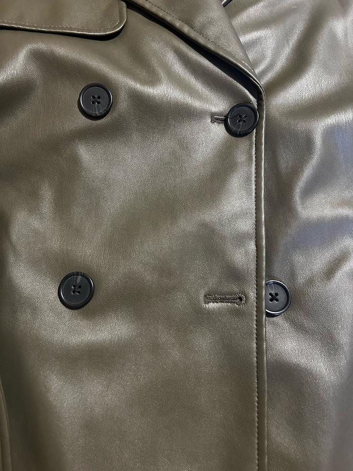 Оливковый тренч Pull&Bear
