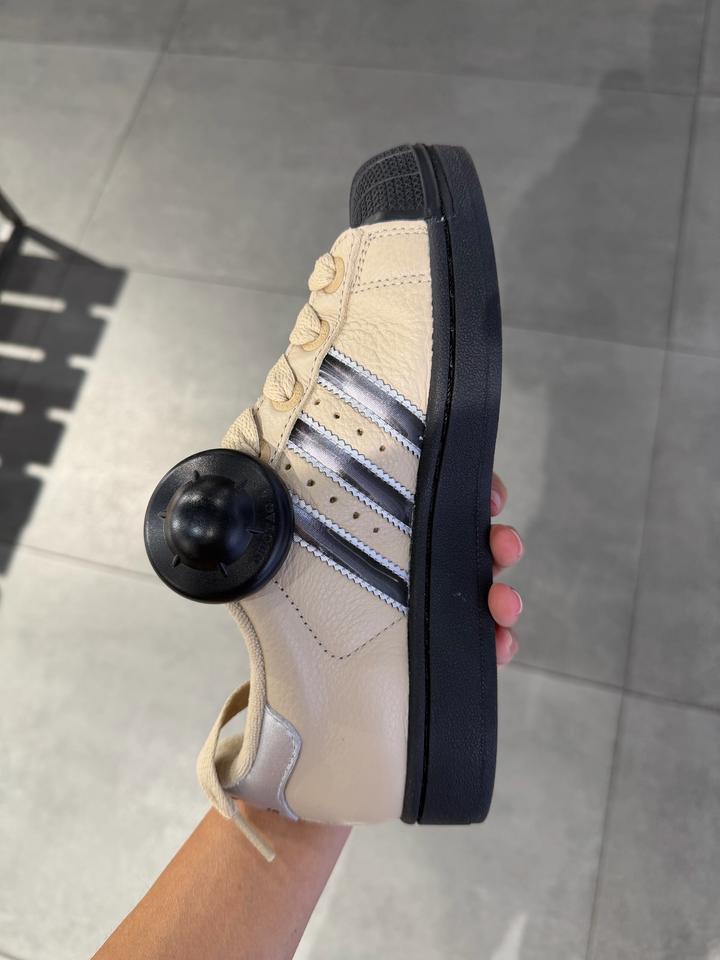 Кроссовки adidas