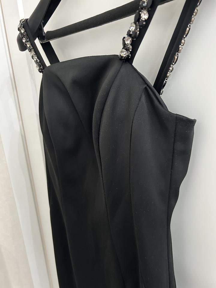 Черное платье Love Republic