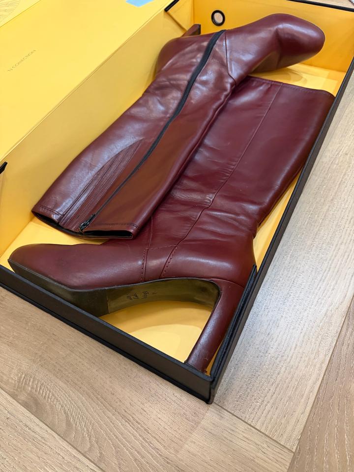 Бордовые сапоги HOGL