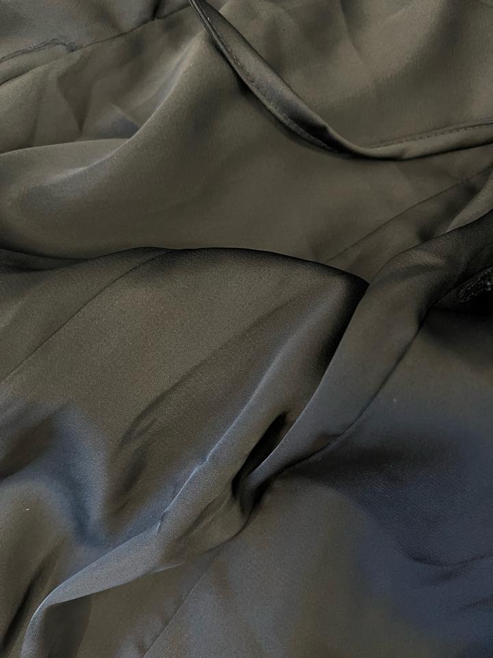 Черное атласное платье 🖤
