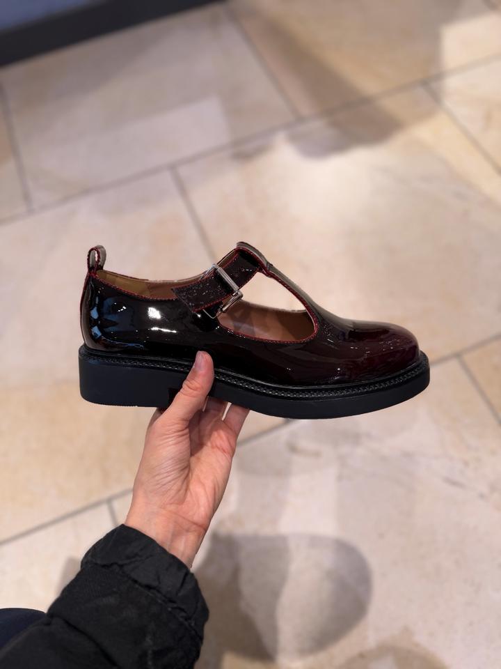 Женские лоферы