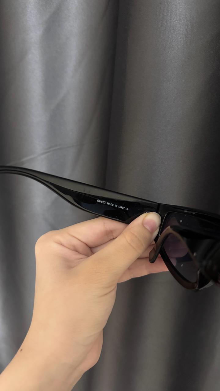 женские черные солнцезащитные очки gucci