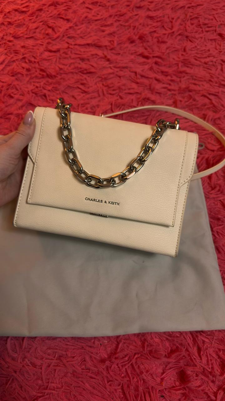 Сумка Charles & Keith