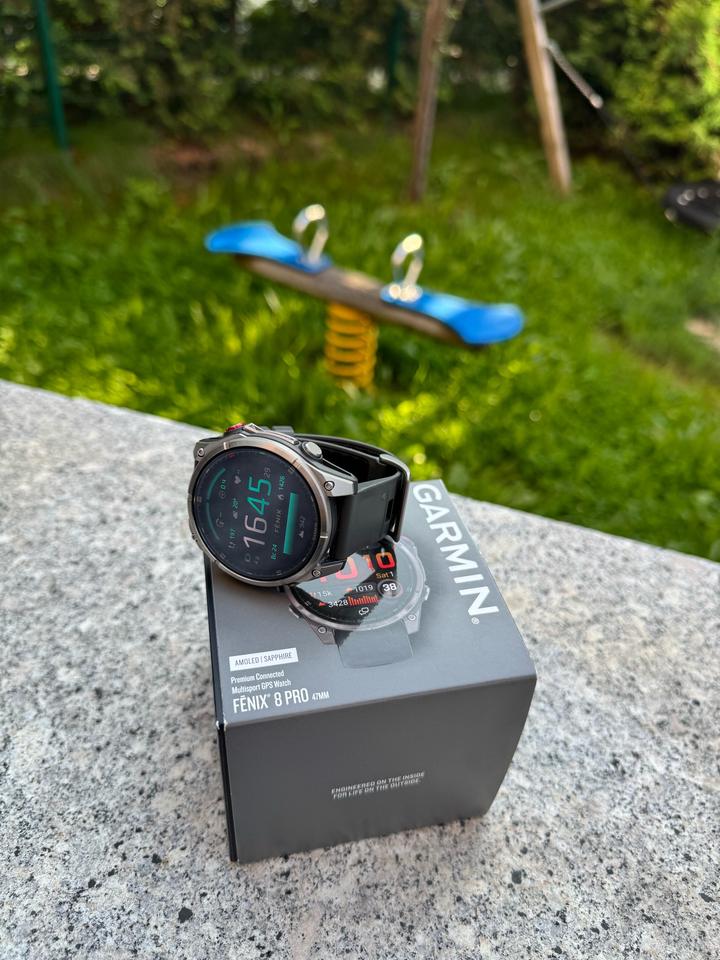 Смарт-часы Garmin Fenix 8 Pro 47 мм серебристый-серый