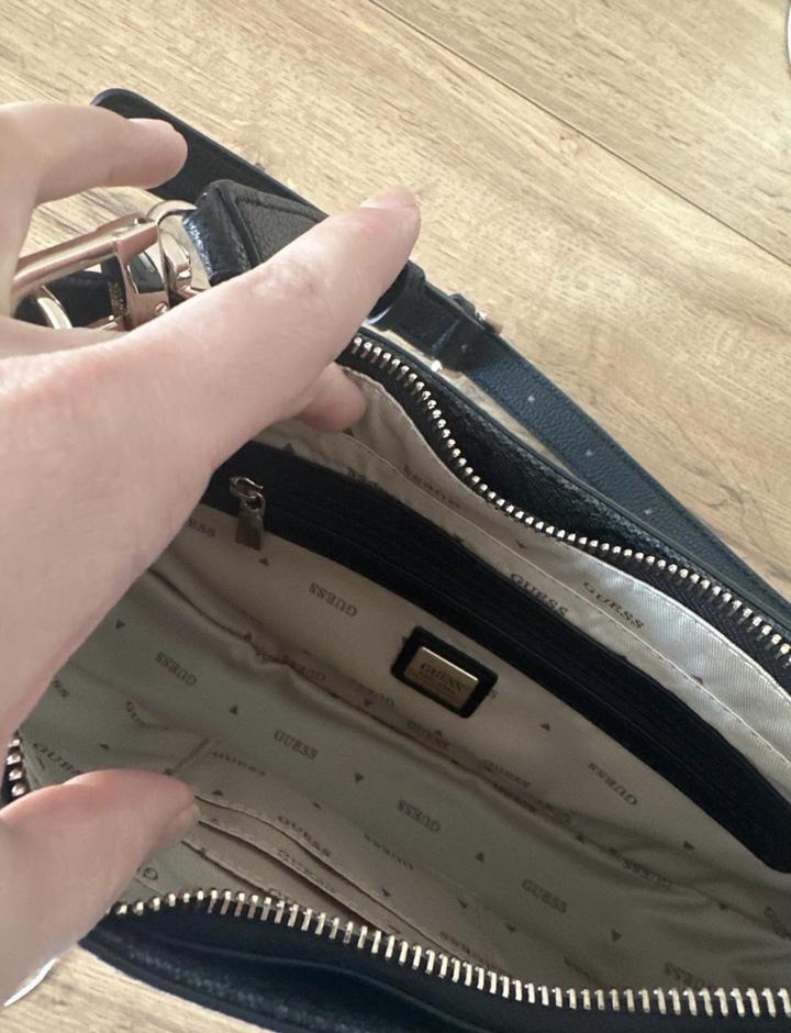 Новая сумка Guess