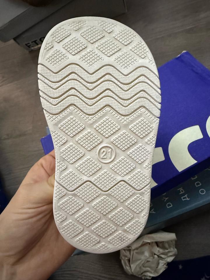 Детские сандали