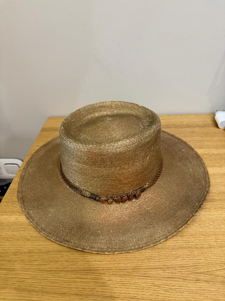 Шляпа соломенная