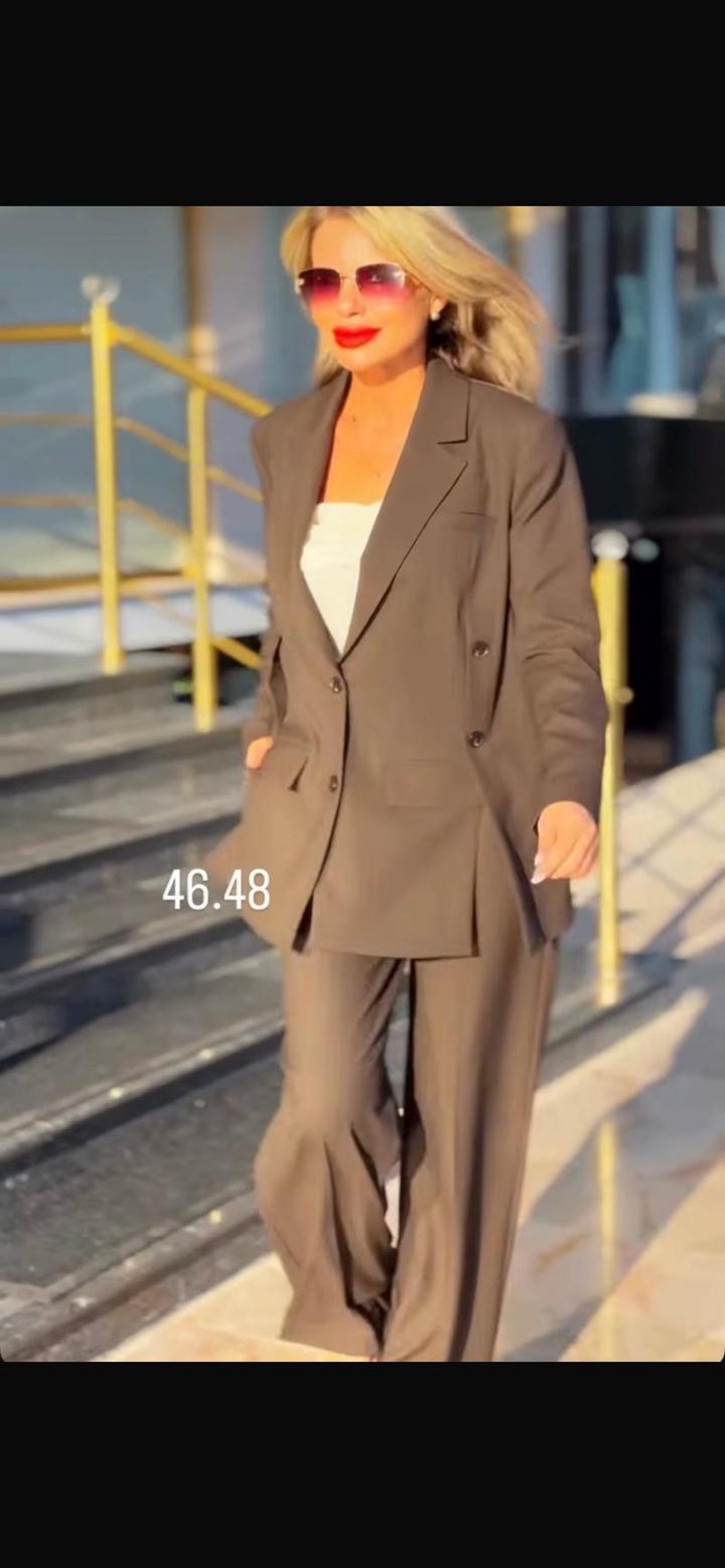 Костюм деловой новый