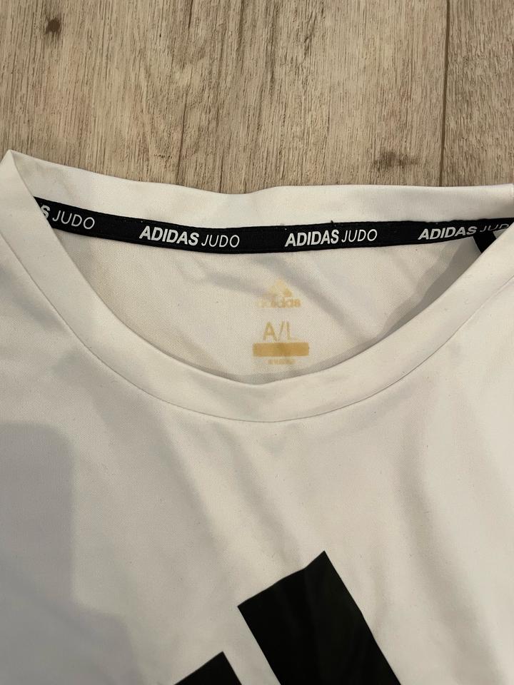 Футболка Adidas