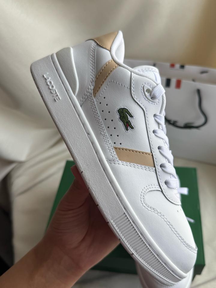 Белый кроссовки