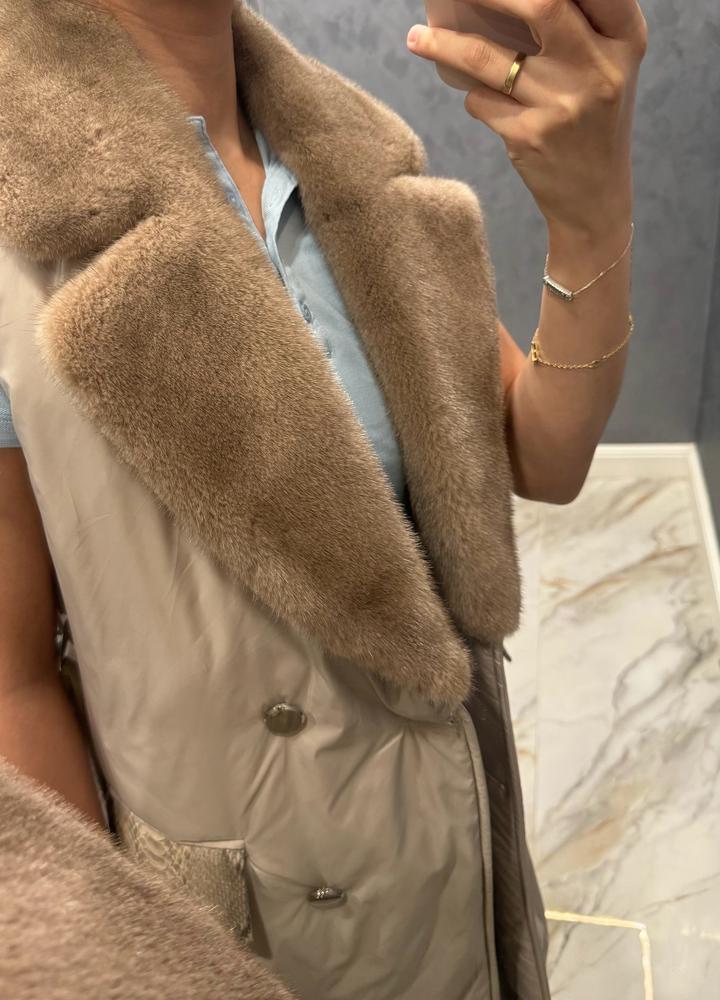 Элитная безрукавка с норковым воротом