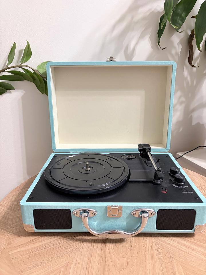 Виниловый проигрыватель