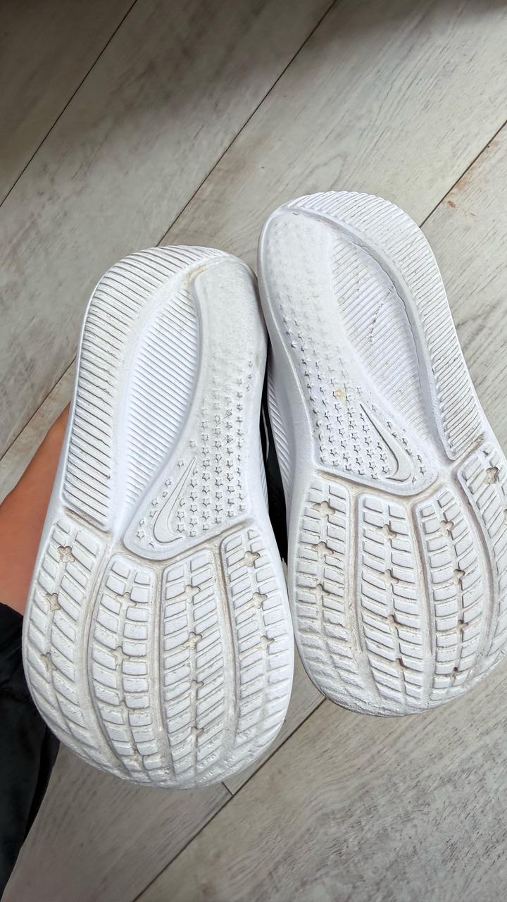 Продам детские кроссовки Nike StarRunner 3