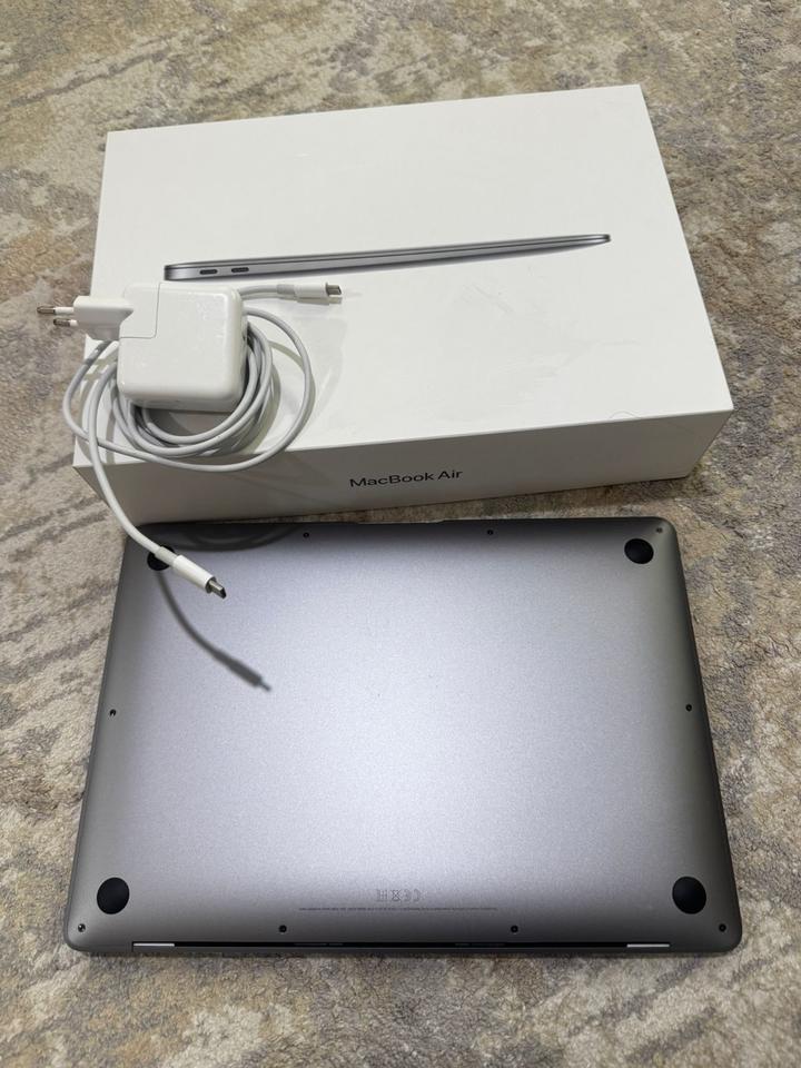 MacBook