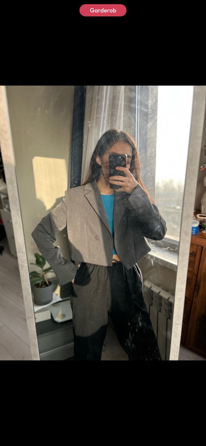 Кроп пиджак Lichi