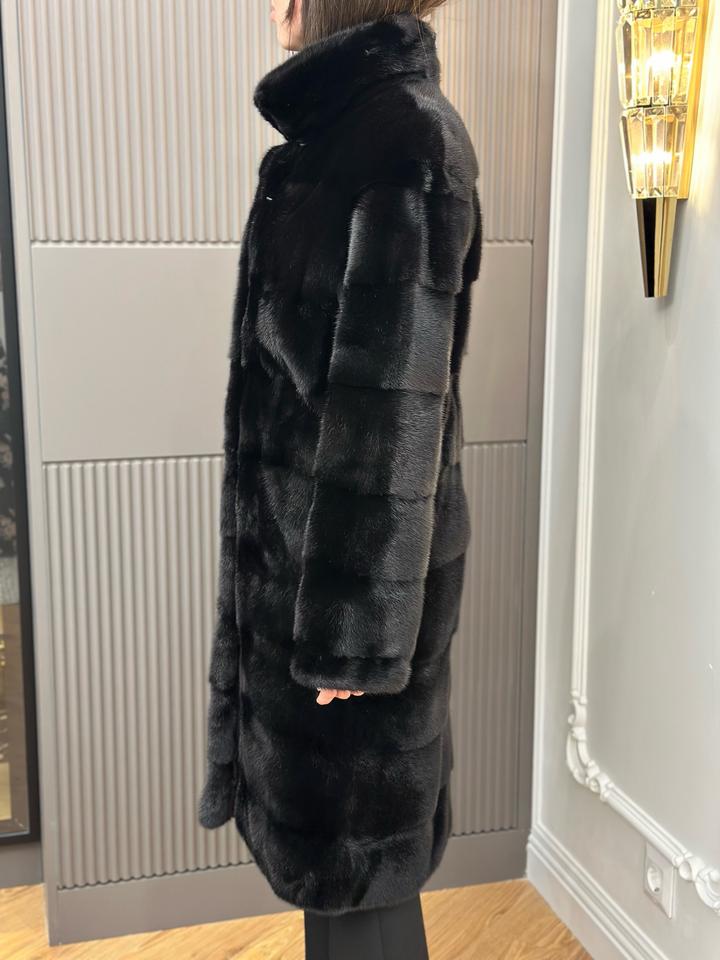 Продам норковую шубу blackglama