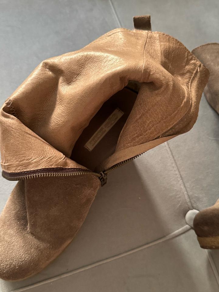 Полусапоги из натуральной замши