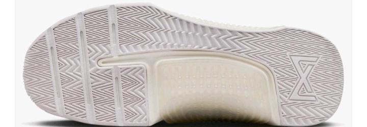Продам Кроссовки Nike METCON 9 AMP белый