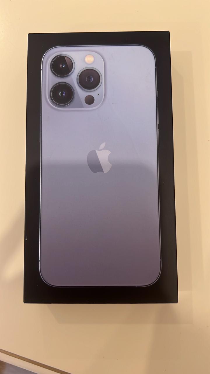Продам IPhone 13 Pro