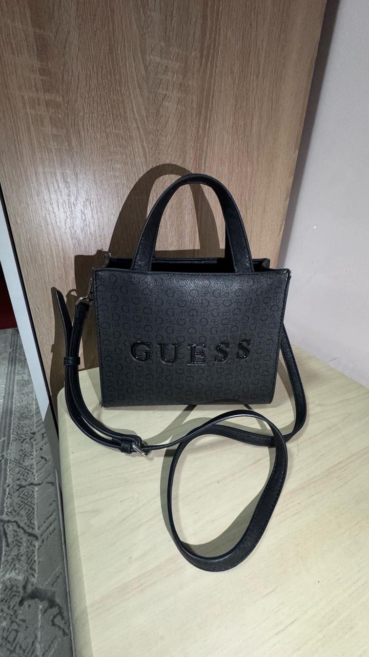 Сумка Guess