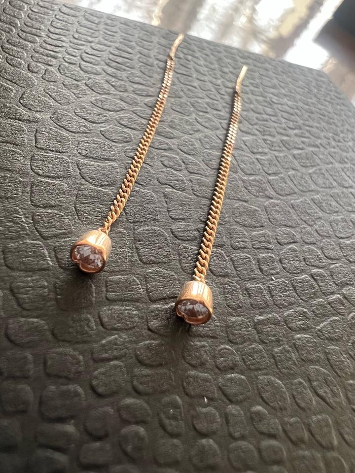 Серьги гвоздики-цепочки висячие золото 585 и фианиты