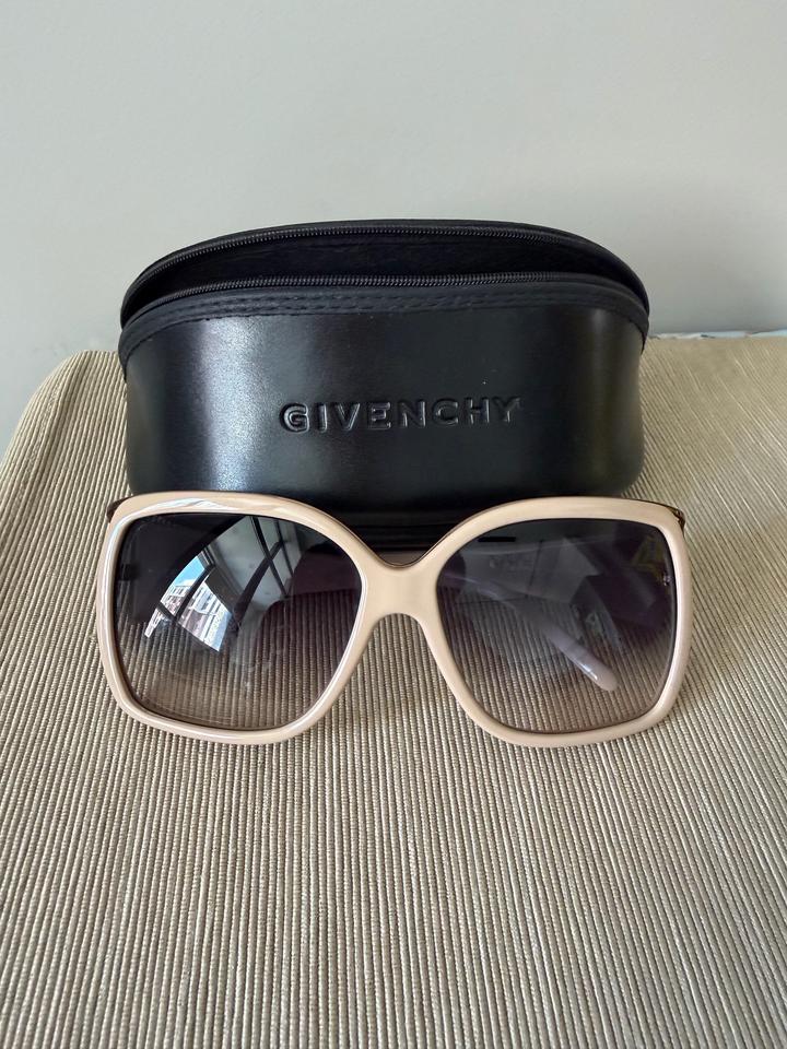 Очки Givenchy