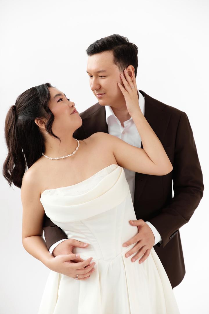 Платье молочное от Embark