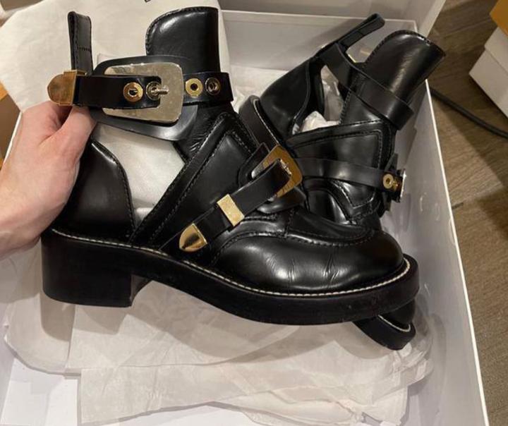 BALENCIAGA