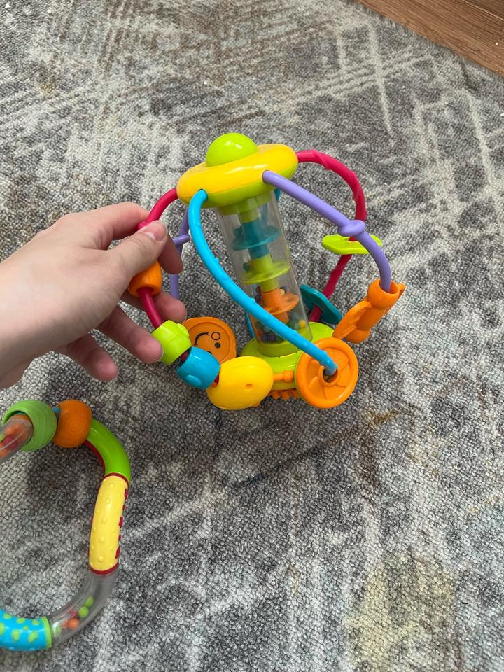 Игрушки с детского мира