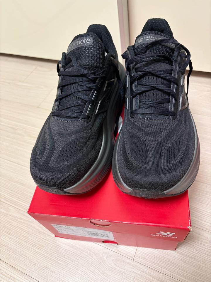 Продам кроссовки New Balance Fresh Foam X More V6 43.5-44