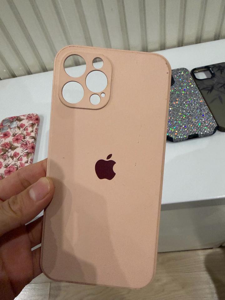 Чехлы на Iphone 13 pro max